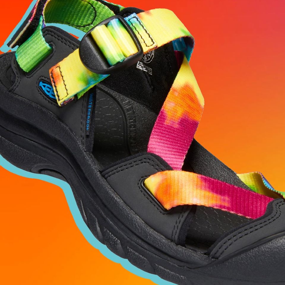 แนะนำรองเท้าใส่เดินเล่น KEEN W ZERRAPORT II MULTI TIE-DYE สวย เท่ ใส่สบาย หาซื้อได้แล้ววันนี้