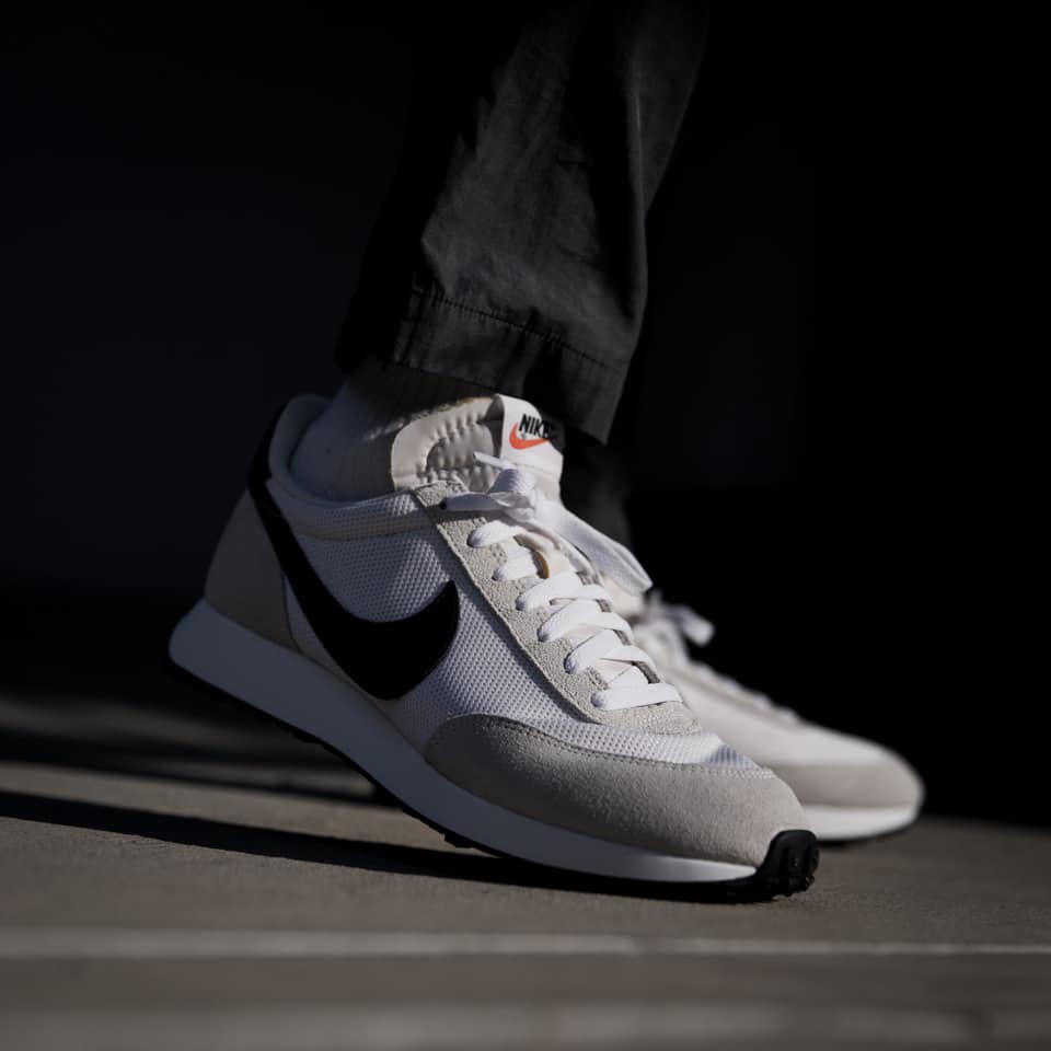 แนะนำรองเท้า Nike Air TAILWIND 79 สนีกเกอร์ทรงคลาสสิก มาในโทนสีอ่อน สุภาพ สวยงามลงตัว