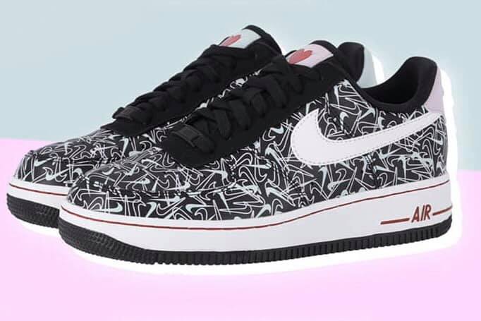แนะนำรองเท้า Nike W Air Force 1 V DAY สนีกเกอร์ที่มีหัวใจสำหรับผู้หญิง มาพร้อมลวดลายสุดเท่ สวยเรียบ