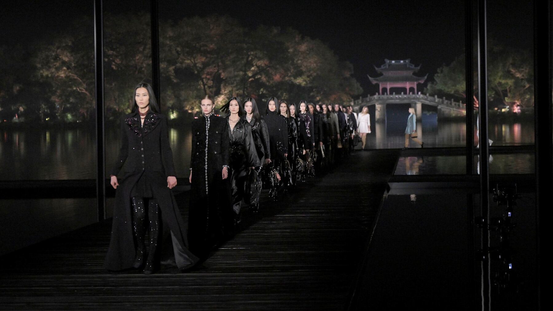ทำไม Chanel ถึงเลือก Matthieu Blazy? เจาะลึกวิสัยทัศน์และสไตล์ที่ไม่มีใครเหมือน