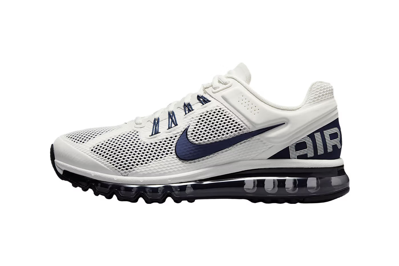 Nike Air Max 2013 กลับมาอีกครั้งในสี “Midnight Navy” ที่สายสนีกเกอร์ต้องมี!