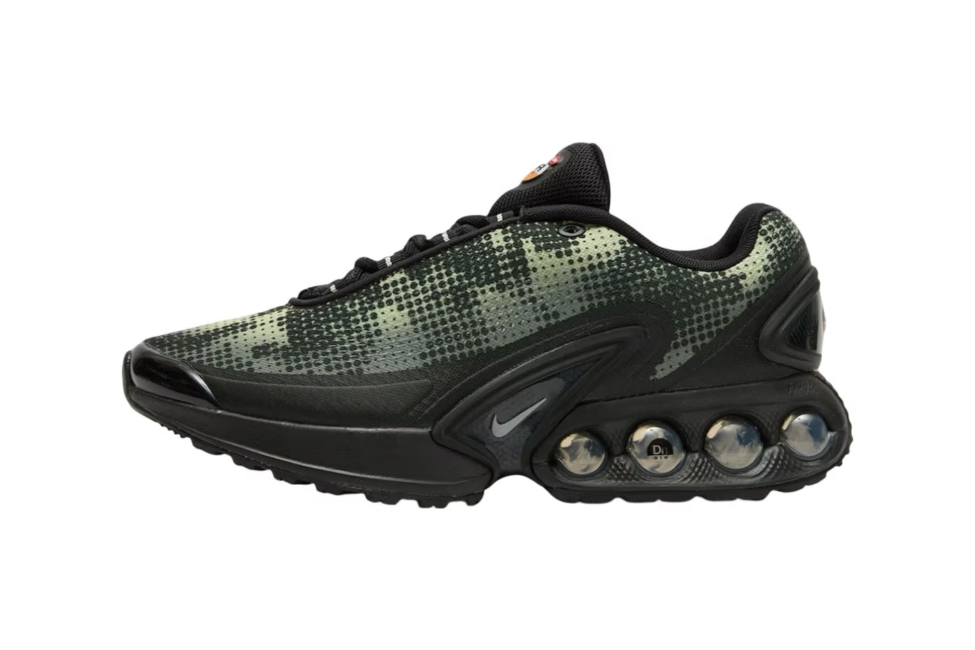 Nike Air Max DN กับการอัปเกรดลุคสุดล้ำในสไตล์ "Camo"