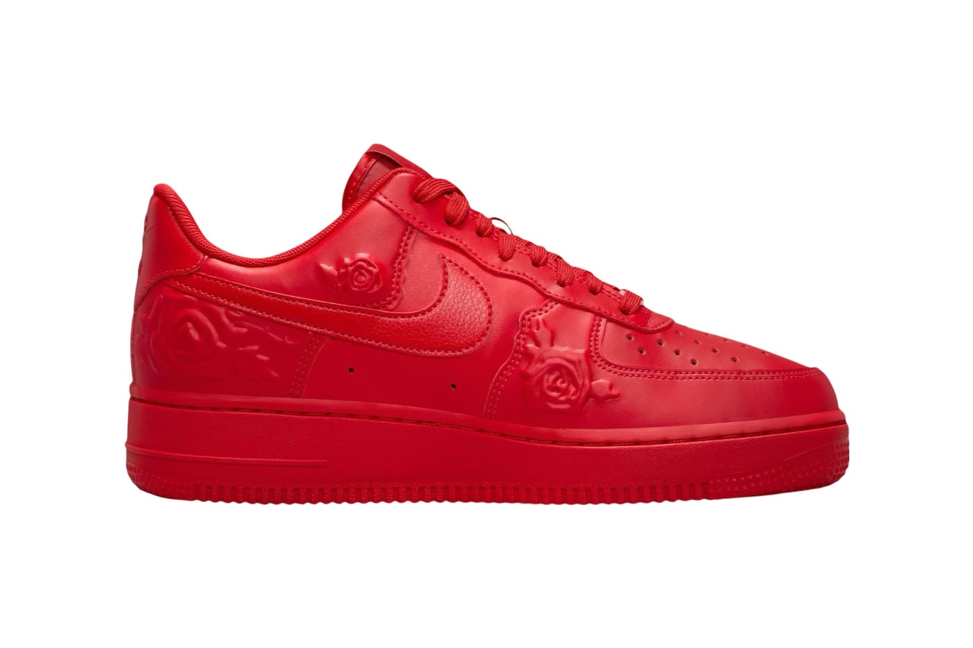 เตรียมพร้อมรับ Cuffing Season ด้วย Nike Air Force 1 Low “Roses” สุดปัง!