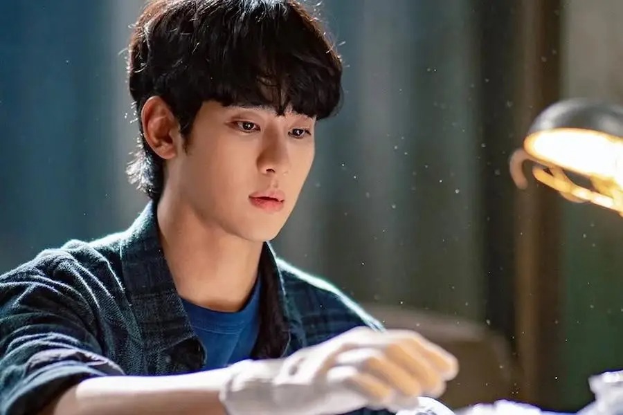 Knock Off เลื่อนฉายพรีเมียร์ เนื่องจากเรื่องราวดราม่าล่าสุดเกี่ยวกับ Kim Soo Hyun