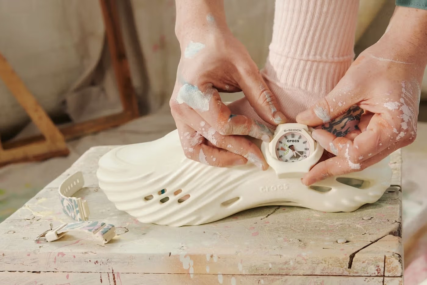 G-SHOCK จับมือ Crocs ปล่อยสนีกเกอร์สายแฟสุดพีค ดีไซน์ล้ำแบบไม่เคยมีมาก่อน!