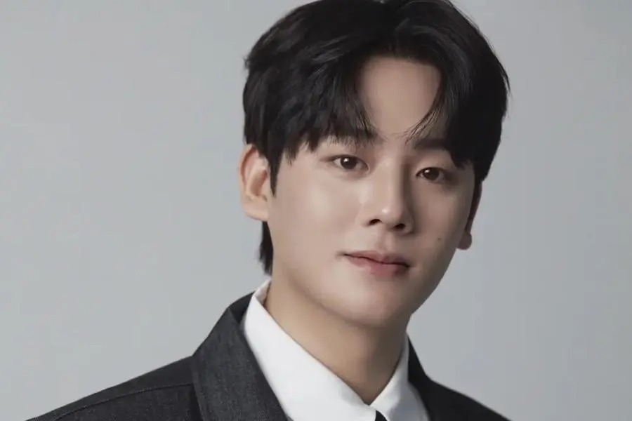 โบกมือลาชั่วคราว! "Lee Jung Ha" พระเอกสายแบ๊วจาก $Moving$ เตรียมเข้าหน่วยนาวิกโยธิน ภารกิจพิสูจน์ "ลูกผู้ชายตัวจริง"โบกมือลาชั่วคราว! "Lee Jung Ha" พระเอกสายแบ๊วจาก Moving เตรียมเข้าหน่วยนาวิกโยธิน ภารกิจพิสูจน์ "ลูกผู้ชายตัวจริง"