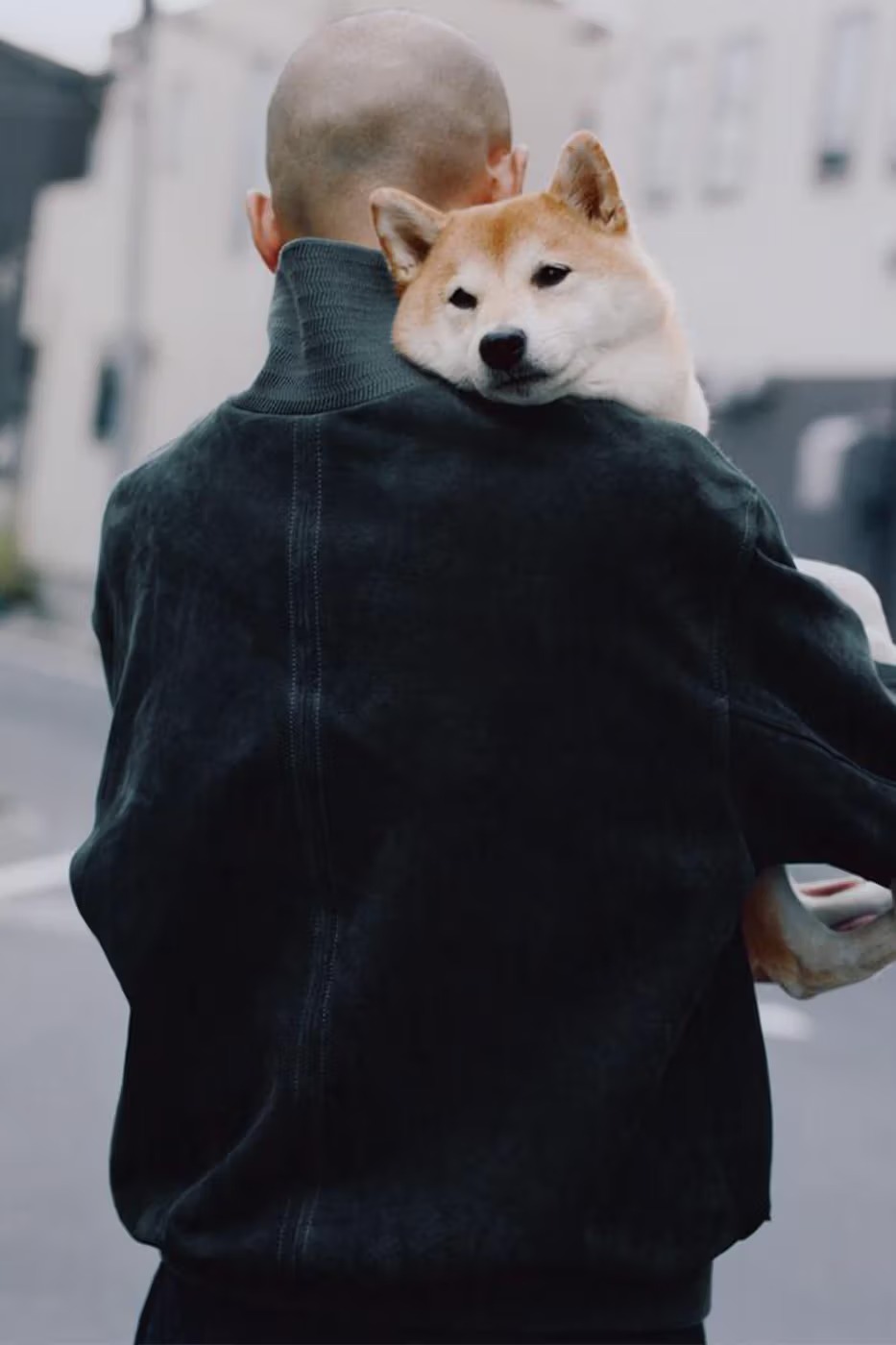สายหมาต้องกรี๊ด! Nanamica x A Kind of Guise คอลแลบสุดปัง! ถอดสไตล์ Dog Walker Tokyo ให้เท่แบบไม่ต้องพยายาม
